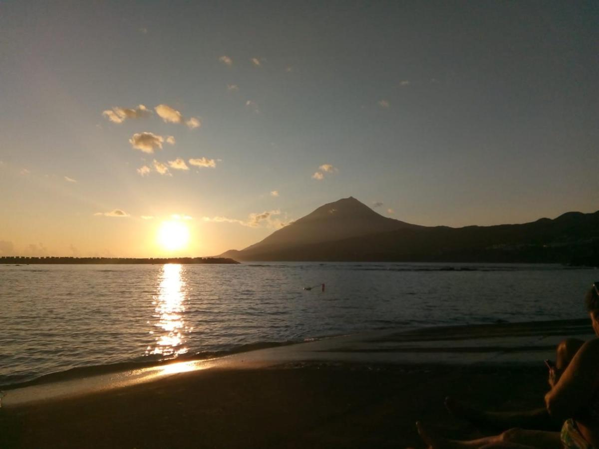 Casa Da Ribeira Bed & Breakfast Lajes do Pico Exterior photo