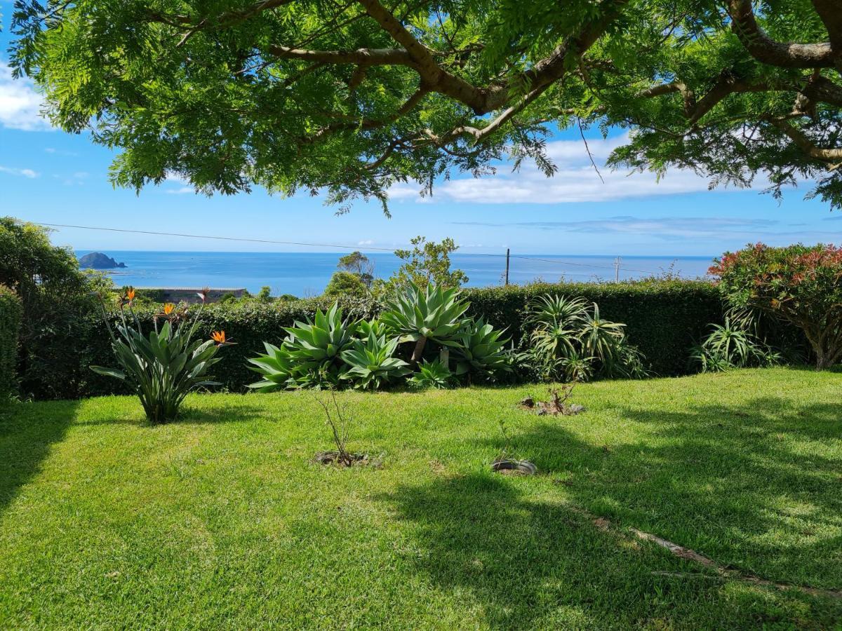 Casa Da Ribeira Bed & Breakfast Lajes do Pico Exterior photo